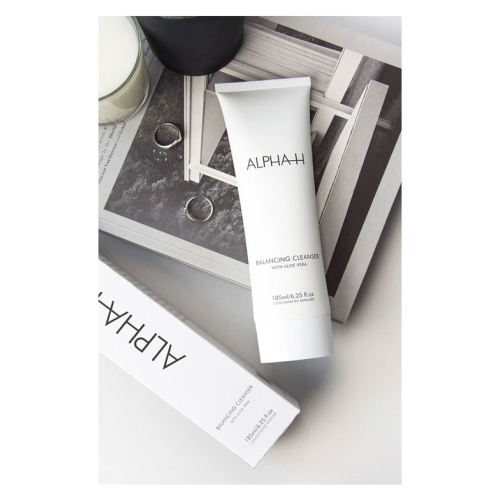 Alpha-H - Reiniger mit Aloe Vera Balancing Cleanser