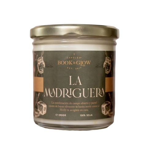 Book and Glow - *Extraordinary Worlds* - Vegane Sojakerze - The Burrow