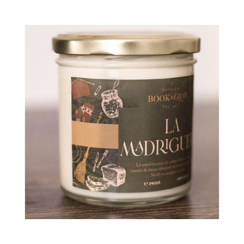 Book and Glow - *Extraordinary Worlds* - Vegane Sojakerze - The Burrow