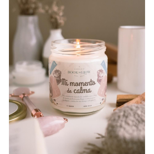Book and Glow - *Perfect Moments* - Sojakerze - Mein Moment der Ruhe