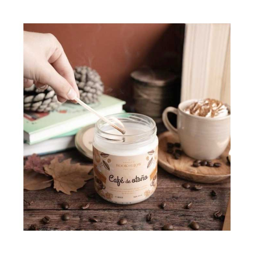Book and Glow - *Perfect Moments* - Vegane Sojakerze – Café de otoño