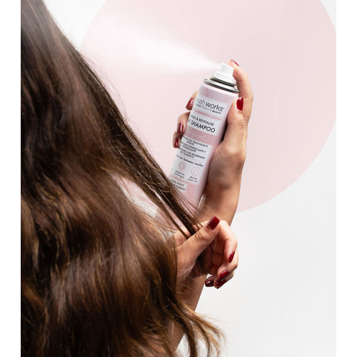 Brushworks – Erfrischendes und revitalisierendes Trockenshampoo – Blumenduft