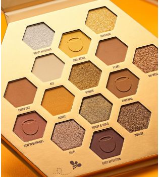 Catrice - *Winnie the Pooh* – Lidschatten-Palette – 010: Sweet As Can Bee