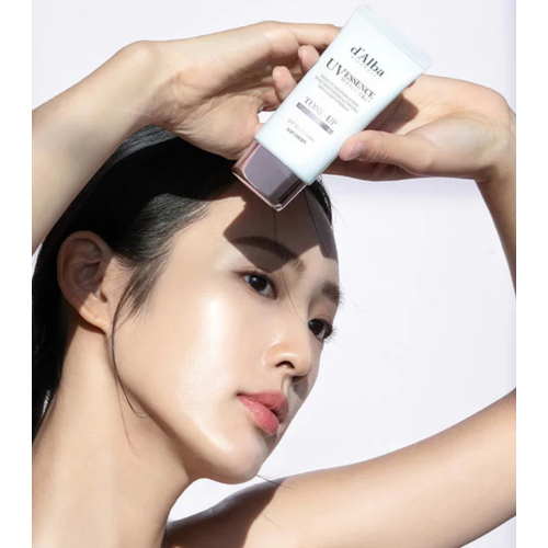 D'Alba - Sonnenschutz fürs Gesicht Tone-Up SPF50+ PA++++ - Purple Correcting