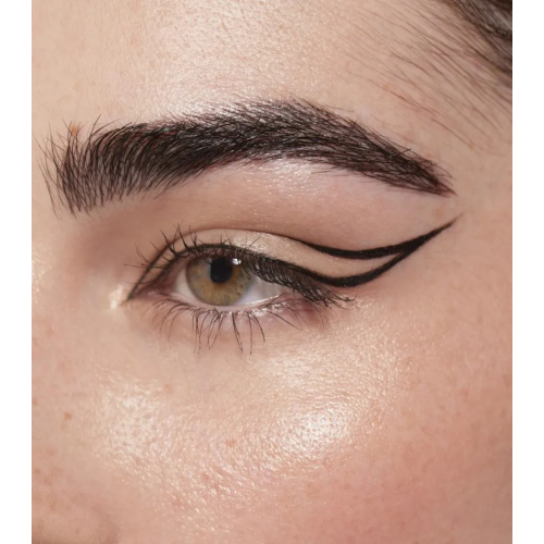 Double S Beauty – Flüssiger Eyeliner von Angy Garrido