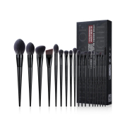 Eigshow - *King Knight* - Set mit 19 Make-up-Pinseln - Witness the Rise
