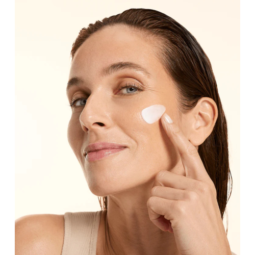 Embryolisse - Regenerierende Anti-Pickel-Nachtcreme mit Peeling-Effekt