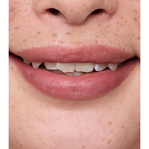essence - Lippenbalsam Blur Soufflé - 05: Nude Toffee