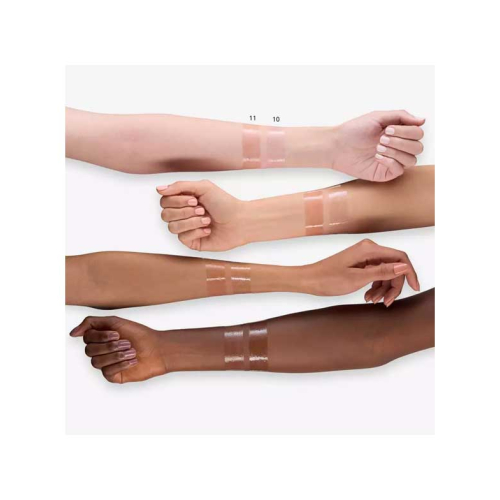 essence – Aufpolsternder Lipgloss  Extreme Shine - 11: Power of nude