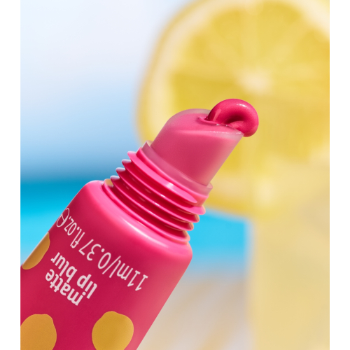 essence - *Ciao!* - Matter, verwischter Lippenstift