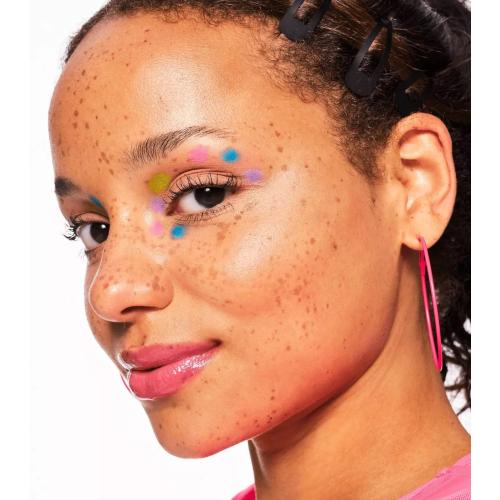 essence - Baby Got Holo Glow Highlighter Stick - 10: Apricotly