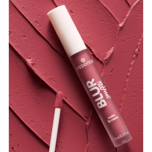 essence - Matter Lippenstift mit verschwommenem Finish BLUR soufflé - 05: Crush Hour