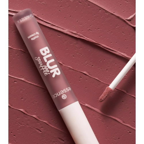 essence - Matter Lippenstift mit verschwommenem Finish BLUR soufflé - 06: Pillow Talking