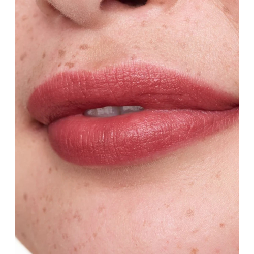 essence - Mousse labial Juicy Matte - 05: Gauzy Latte