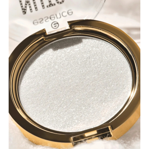 essence - *Nuts About You* - Puder-Highlighter - Sugar Plum Fairy's Dust