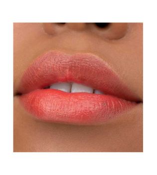 essence – Feuchtigkeitsspendende Lippentönung Tinted Kiss - 04: Chili & chill