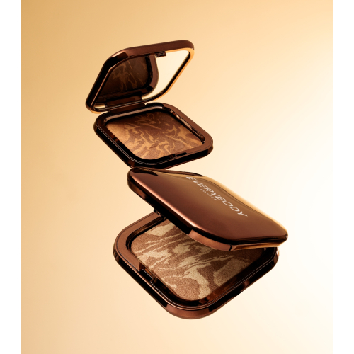 Everybody London - *Soleil Club* - Illuminating Powder Bronzer - Sun-Kissed