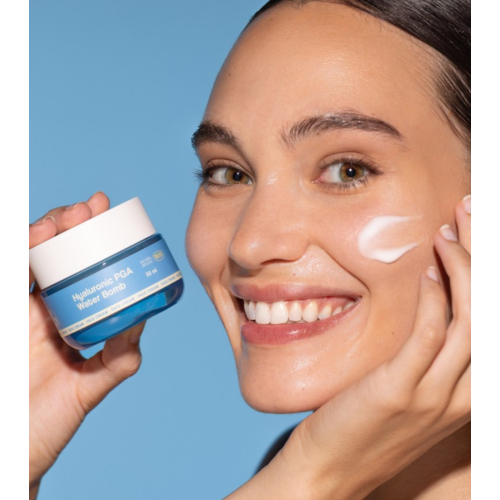 Freshly Cosmetics - Feuchtigkeitscreme mit Polyglutaminsäure Hyaluronic PGA Water Bomb