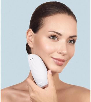 GESKE – Gesichtsreinigungs- und Massagebürste Sonic Thermo Face-Lifter  8 in 1 – Weiß-Roségold