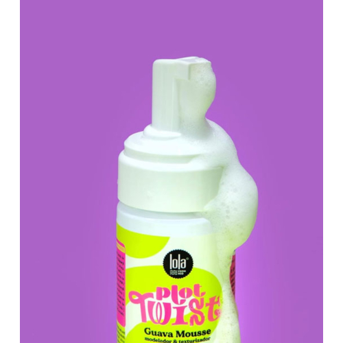 Lola Cosmetics - *Plot Twist* - Pflegendes Mousse für Locken - Guava