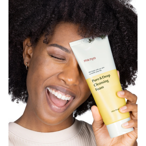 ma:nyo - *Pure & Deep* - Feuchtigkeitsspendende Gesichtsreinigung