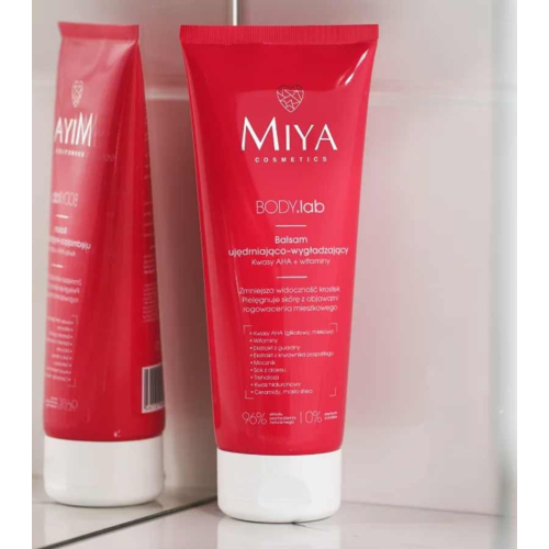 Miya Cosmetics – Straffende Körpercreme mit Säuren BODY.lab