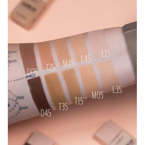 Nabla - Close-Up Futuristic Foundation Grundlage für Make-up - D45