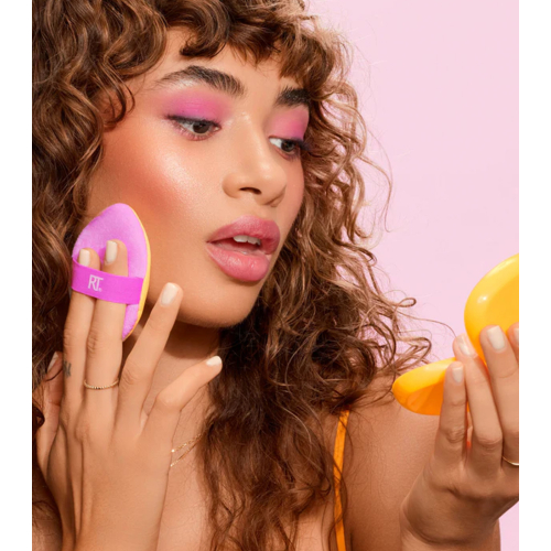 Real Techniques – Mehrzweck-doppelseitige Miracle 2-in-1-Puderquaste + Reiseetui