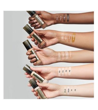 Revolution - Conceal & Glow Foundation - F20
