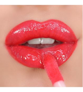 Revolution – Lipgloss Lip Shake - Strawberry Red