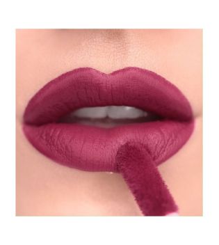 Revolution – Flüssiger Lippenstift Matte Bomb – Burgundy Star