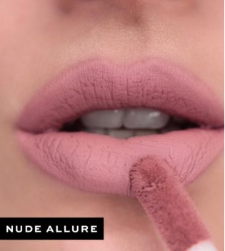 Revolution – Flüssiger Lippenstift Matte Bomb – Nude Allure