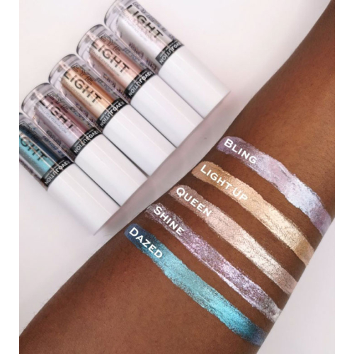 Revolution Relove - Flüssiger metallischer Lidschatten Eye Light - Queen