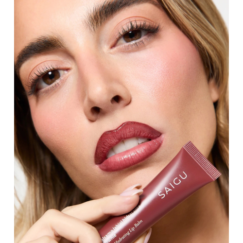 Saigu Cosmetics - Feuchtigkeitsspendender Lippenbalsam mit Glanzeffekt - Brownie