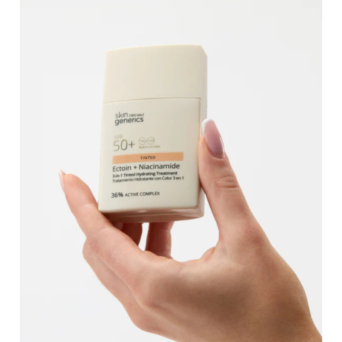 Skin Generics - Feuchtigkeitsspendende Behandlung mit Farbe SPF50+