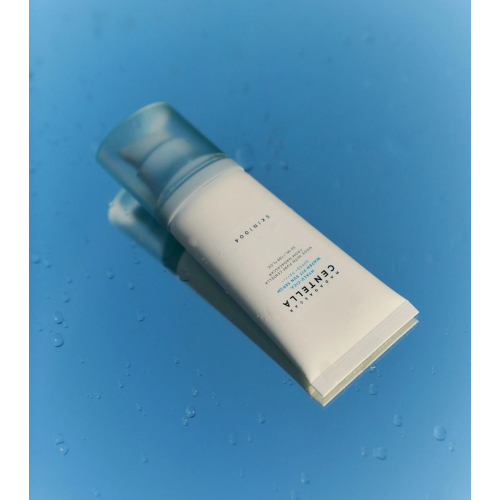 SKIN1004 - *Hyalu-Cica* - Sonnenschutzserum für das Gesicht Water-Fit SPF50+ PA++++