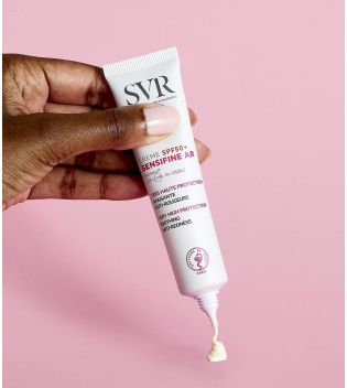 SVR - *Sensifine* – Beruhigende und gegen Rötungen wirkende Sonnencreme für das Gesicht LSF50+ – Haut, die zu Rosacea neigt
