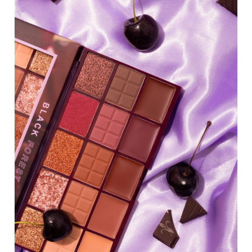 Technic Cosmetics - *Cherry Chocolate* - Lidschattenpalette - Black Forest