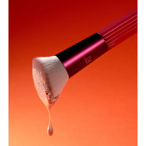 Real Techniques – *Solar Power* – Foundation-Pinsel für einen gebräunten Teint