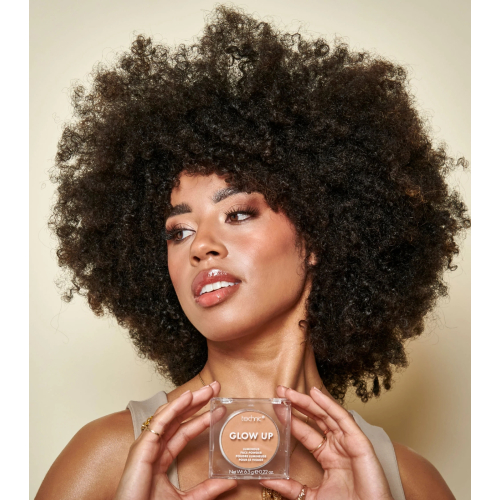 Technic Cosmetics - *Sundrenched* – Leuchtendes Gesichtspuder Glow Up – Medium