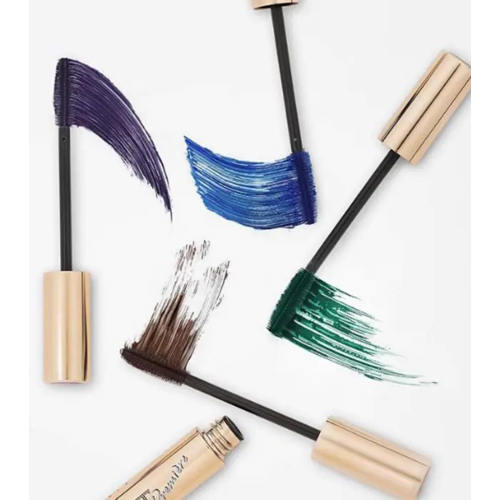 Vivienne Sabó – Mascara Cabaret Première – 06: Grün