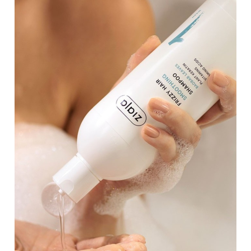 Ziaja - *Baobab Leaves* - Weichmachendes Shampoo - Schritt 1: Wash