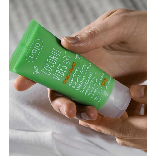 Ziaja - *Coconut and Orange Vibes* – Pflegende Gesichtscreme mit Kokosnussnoten